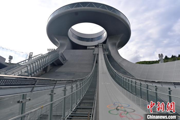 Beijing 2022: ginásios em Chongli perto da Grande Muralha